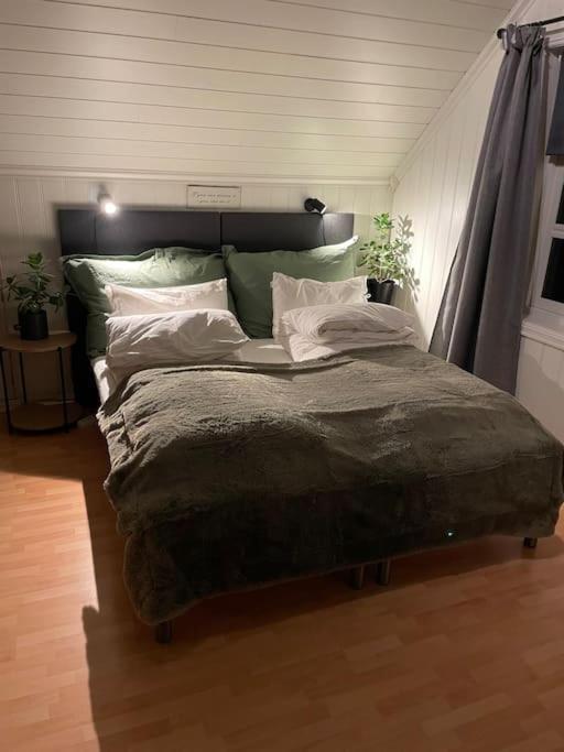 Koselig Garasjeloft! Apartment Langevag Ngoại thất bức ảnh
